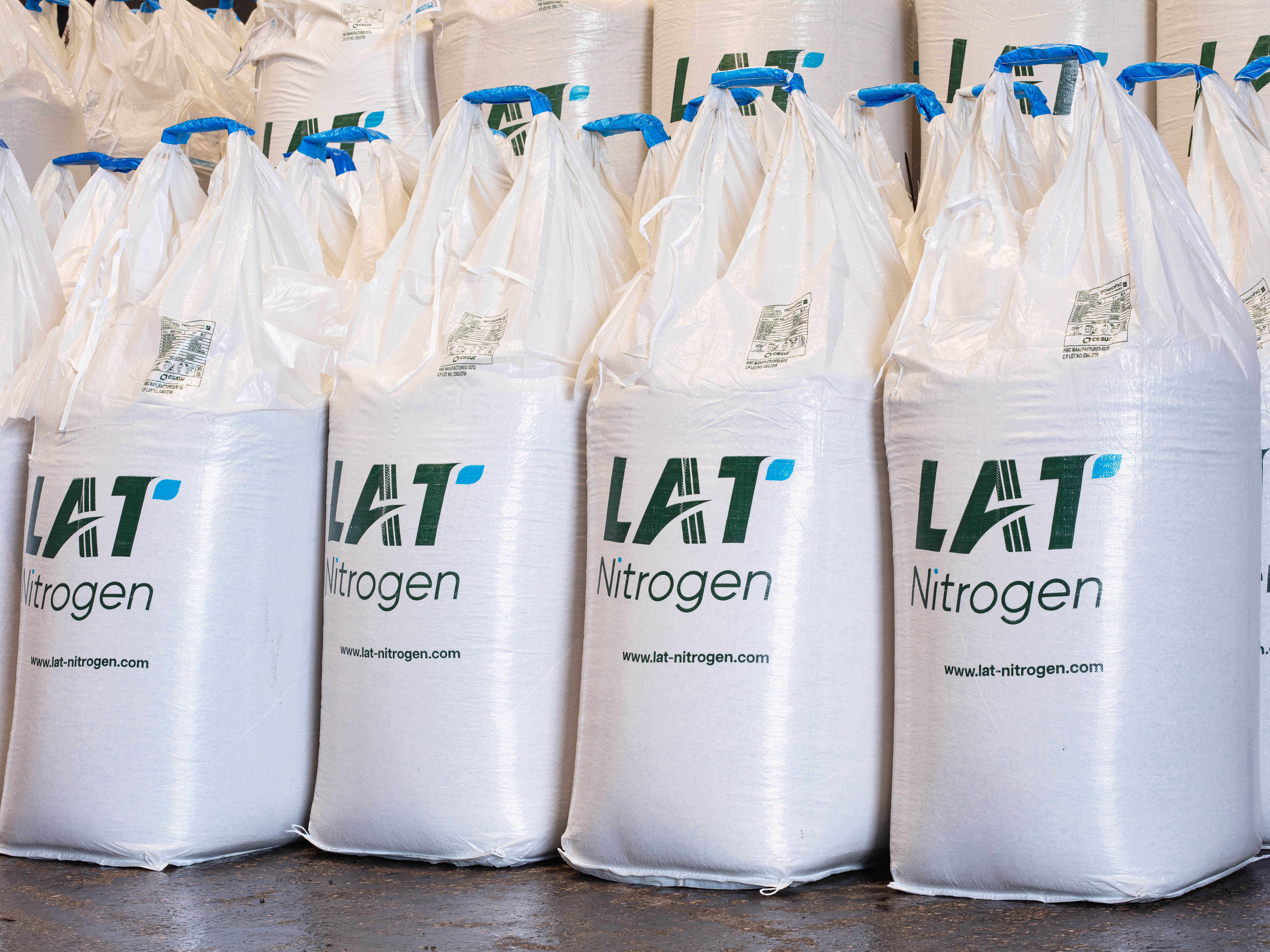 Depozitarea Îngrășămintelor: Asigurarea Siguranței și Compatibilității image